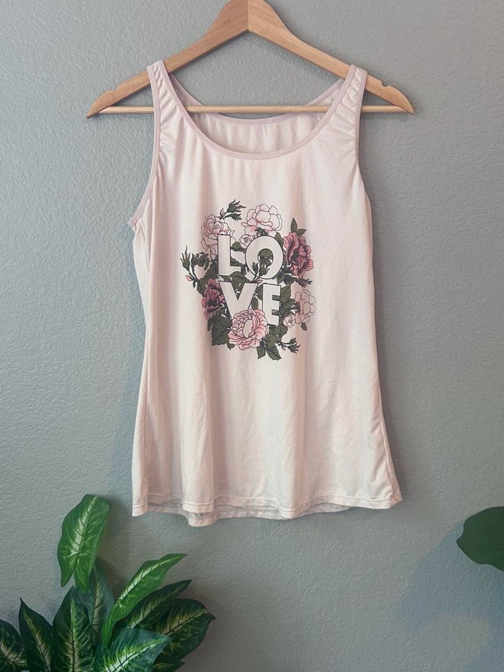 Women's Light Pink Floral 'LOVE' Tank Top
